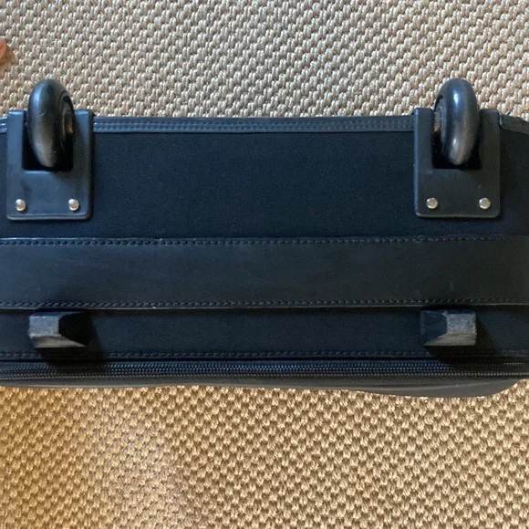 Gucci Black Travel Bag - Picture 9 of 15